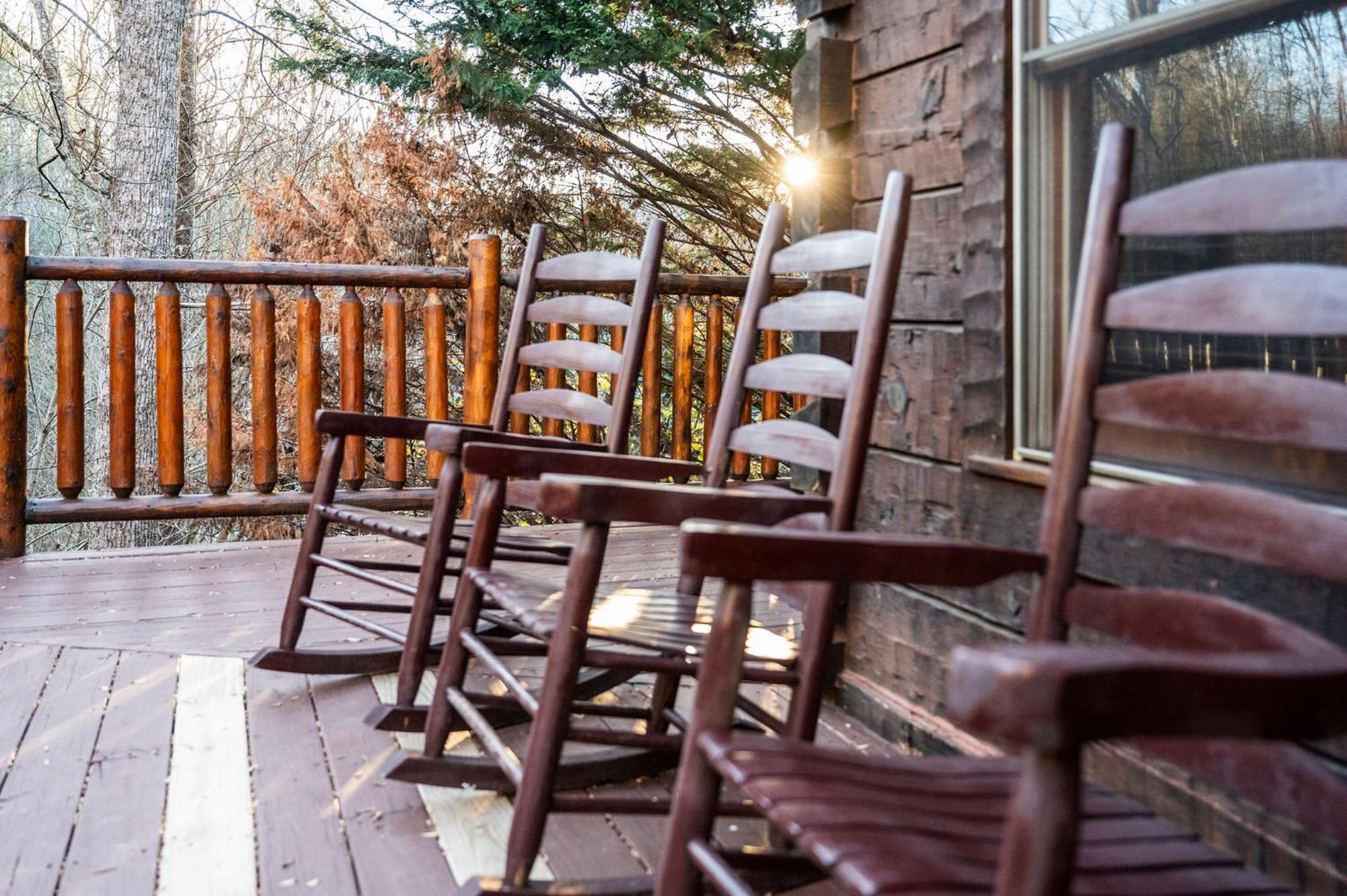 Mountain Laurel Holiday Home Gatlinburg Exterior photo